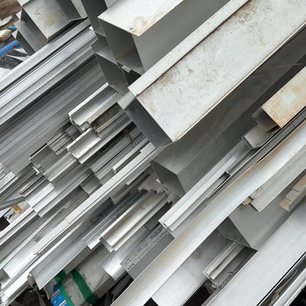 Aluminium extrusion profiles